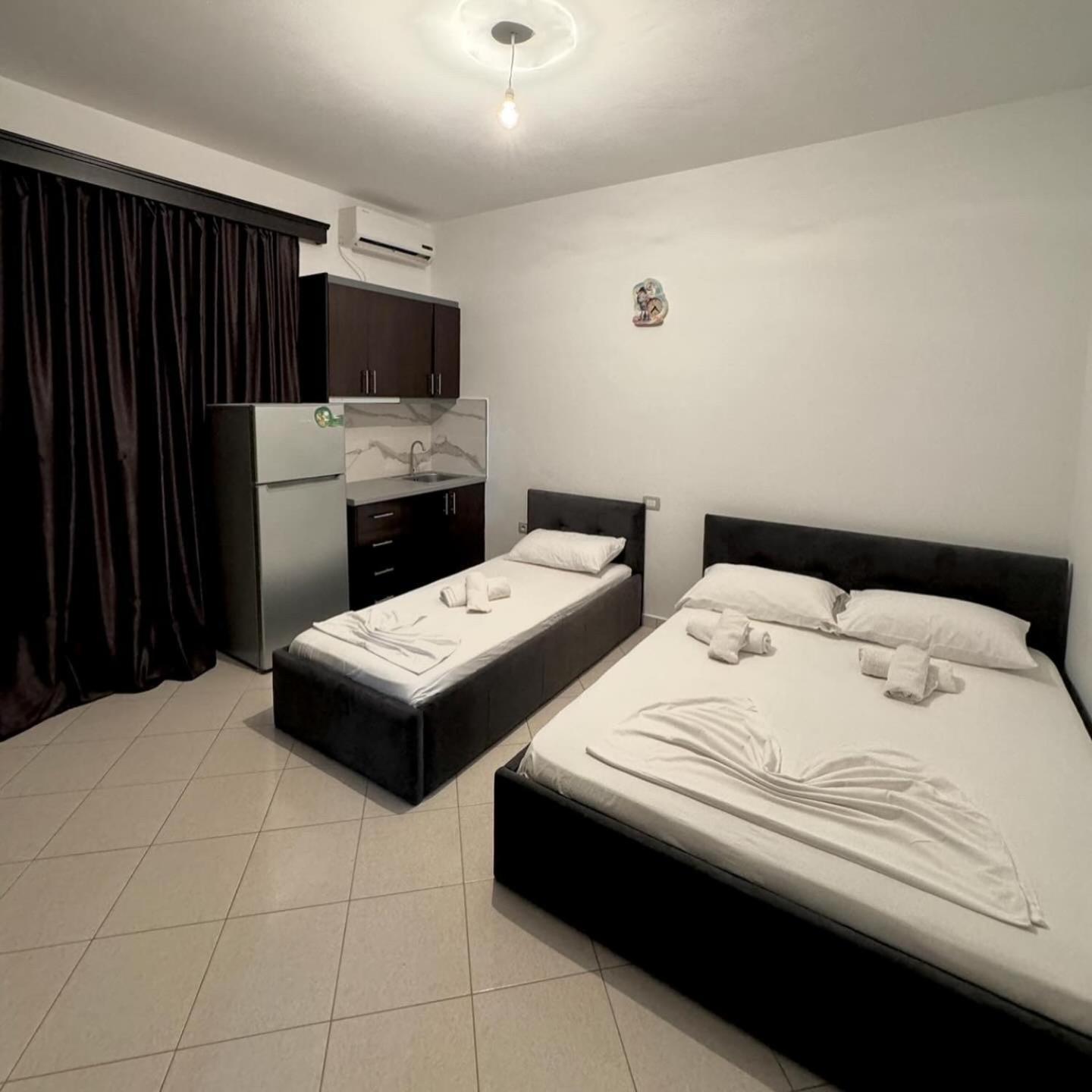 Melita Apartments Ksamil Esterno foto